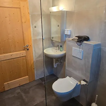 Haus Auszeit فندق مبيت وإفطار 3*